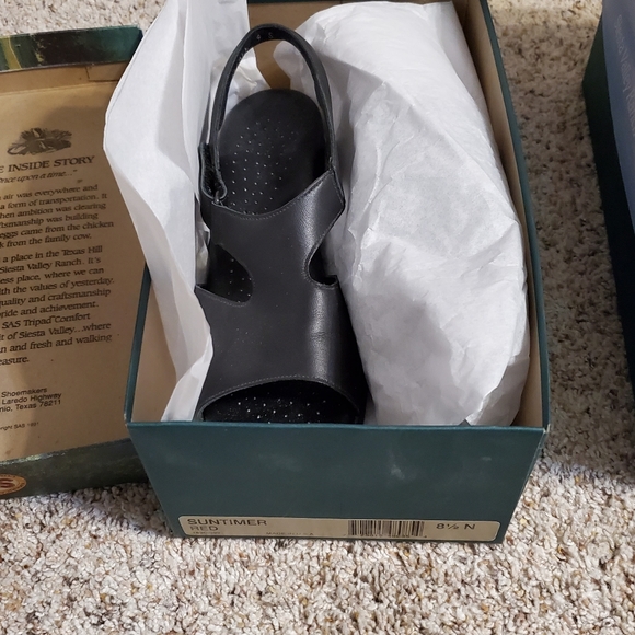 SAS Slim Suntimer Heel Strap Sandal Made in USA - Picture 9 of 9